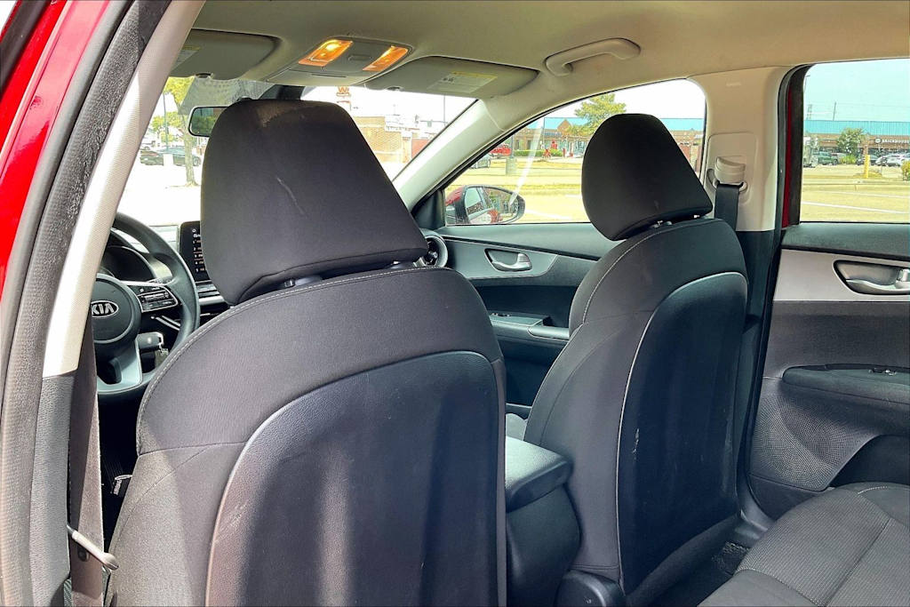 Thumbnail: 2020 Kia Forte - 10