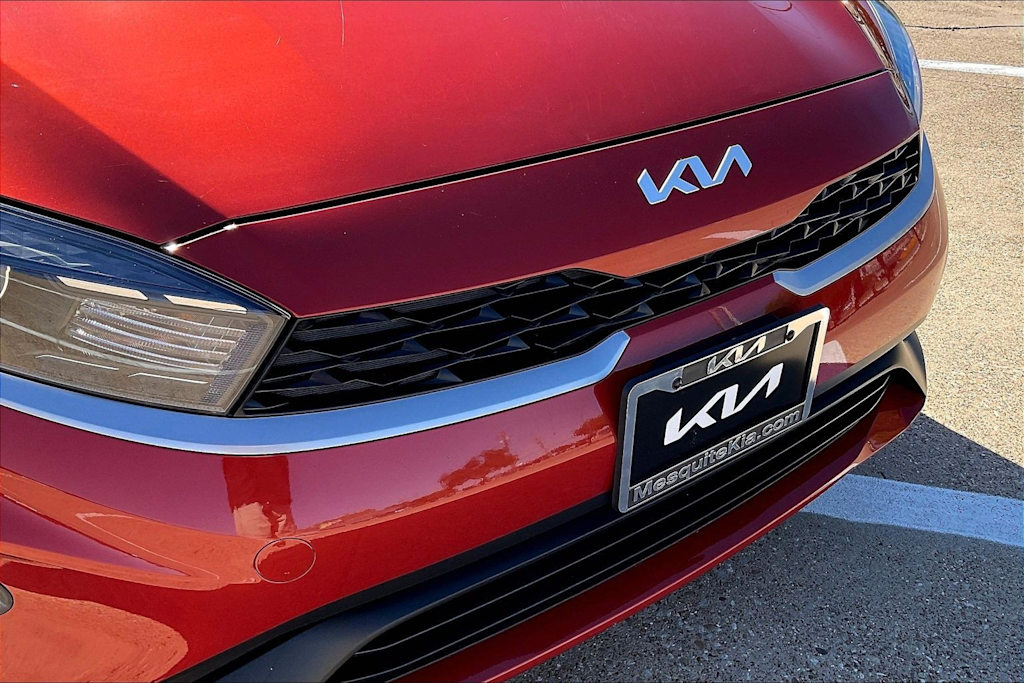 Thumbnail: 2023 Kia Forte - 7