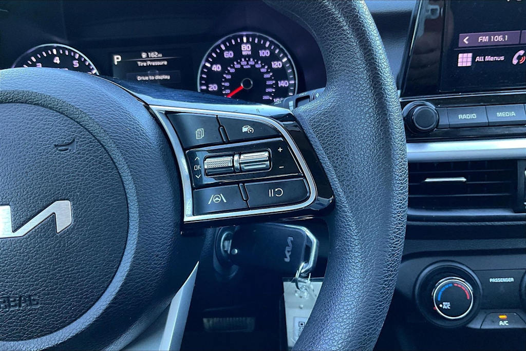 Thumbnail: 2023 Kia Forte - 27