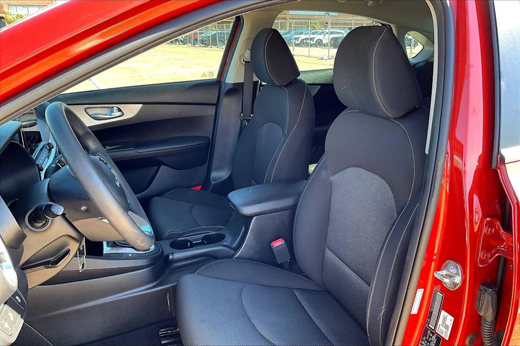 Thumbnail: 2023 Kia Forte - 11