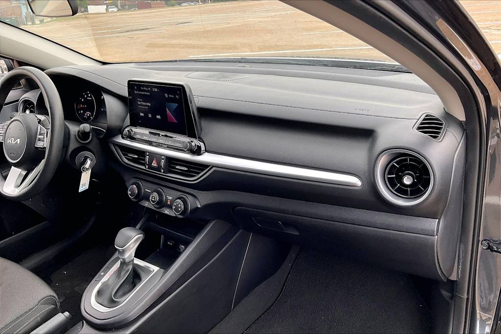 Thumbnail: 2024 Kia Forte - 14