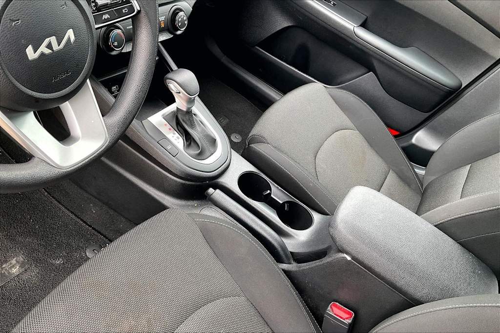 Thumbnail: 2024 Kia Forte - 16