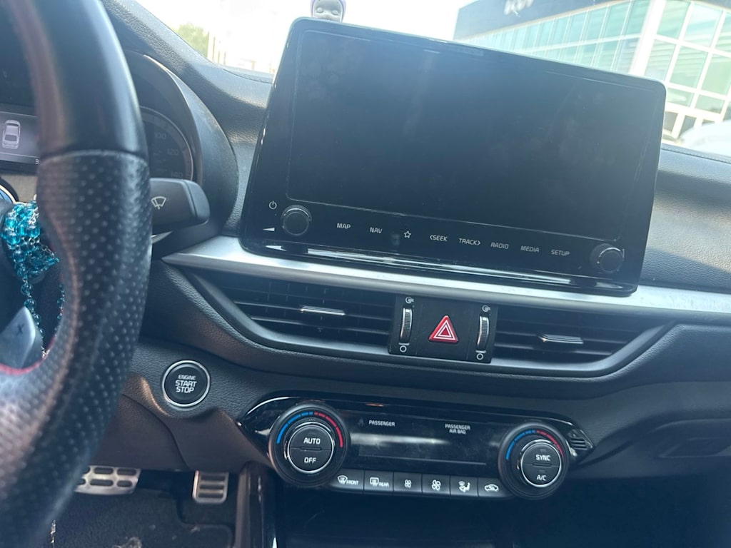 Thumbnail: 2023 Kia Forte - 6