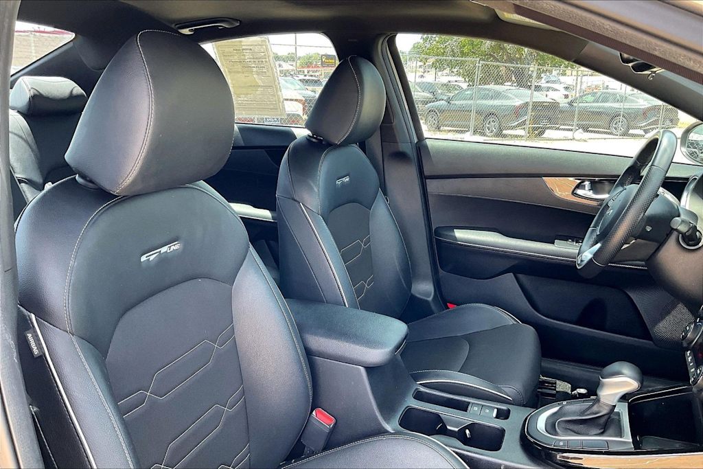 Thumbnail: 2022 Kia Forte - 20