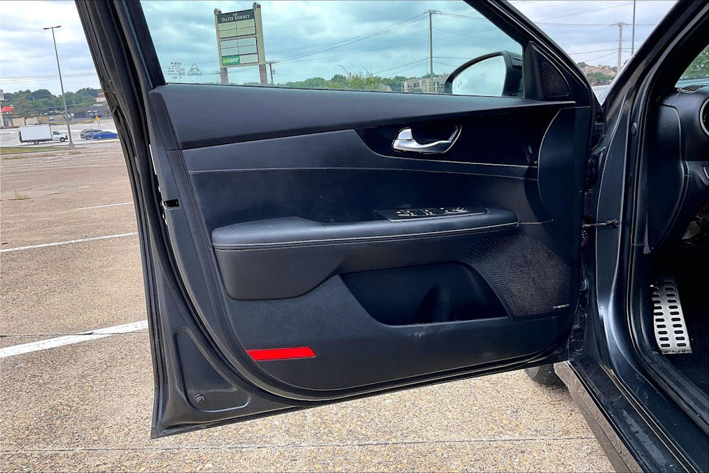 Thumbnail: 2024 Kia Forte - 26