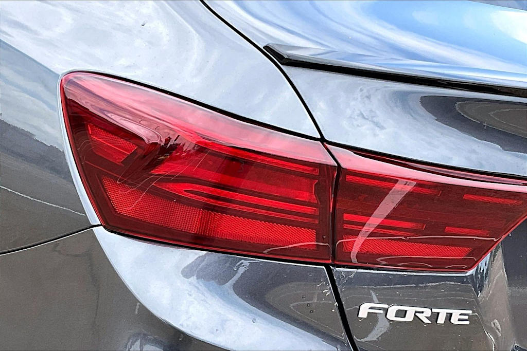 Thumbnail: 2024 Kia Forte - 31
