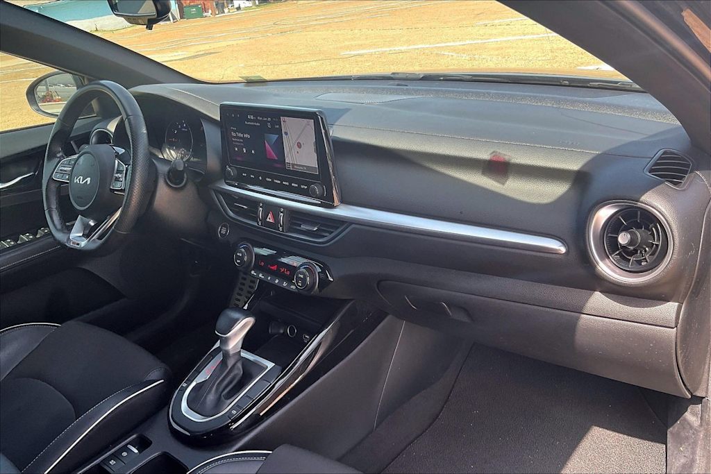 Thumbnail: 2023 Kia Forte - 14