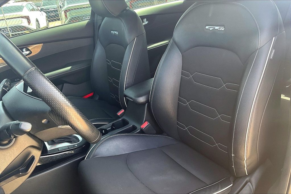Thumbnail: 2023 Kia Forte - 10