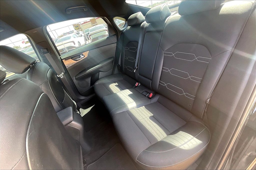 Thumbnail: 2023 Kia Forte - 12
