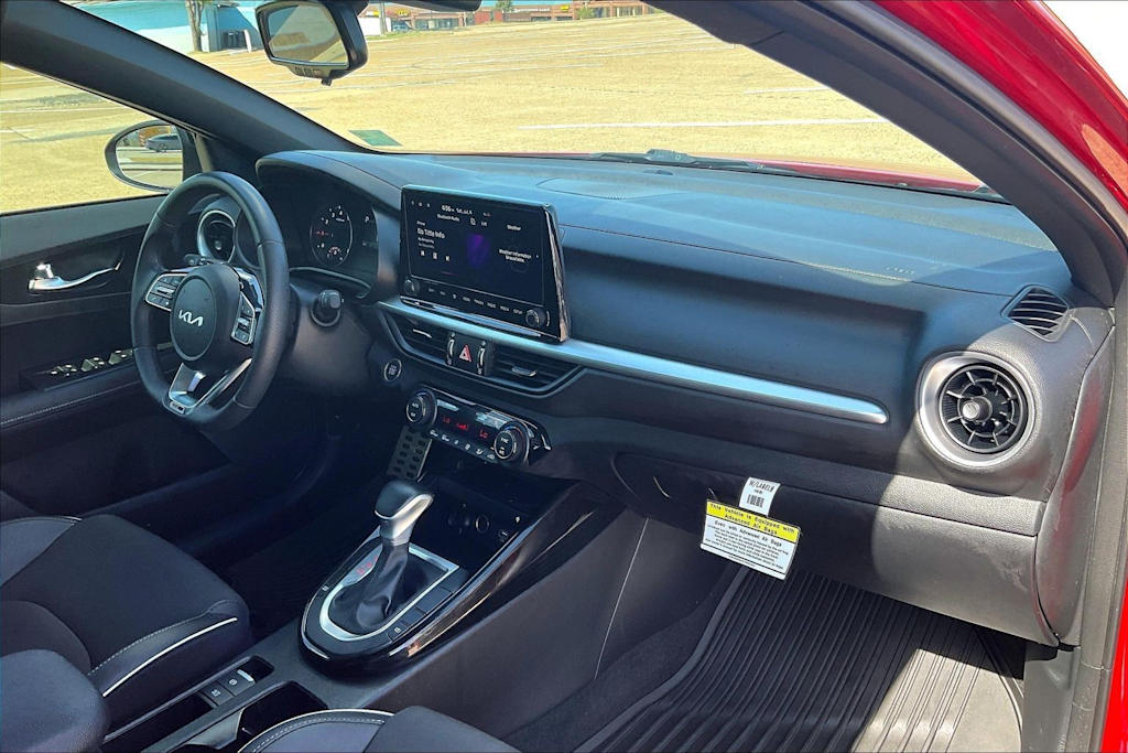 Thumbnail: 2024 Kia Forte - 13