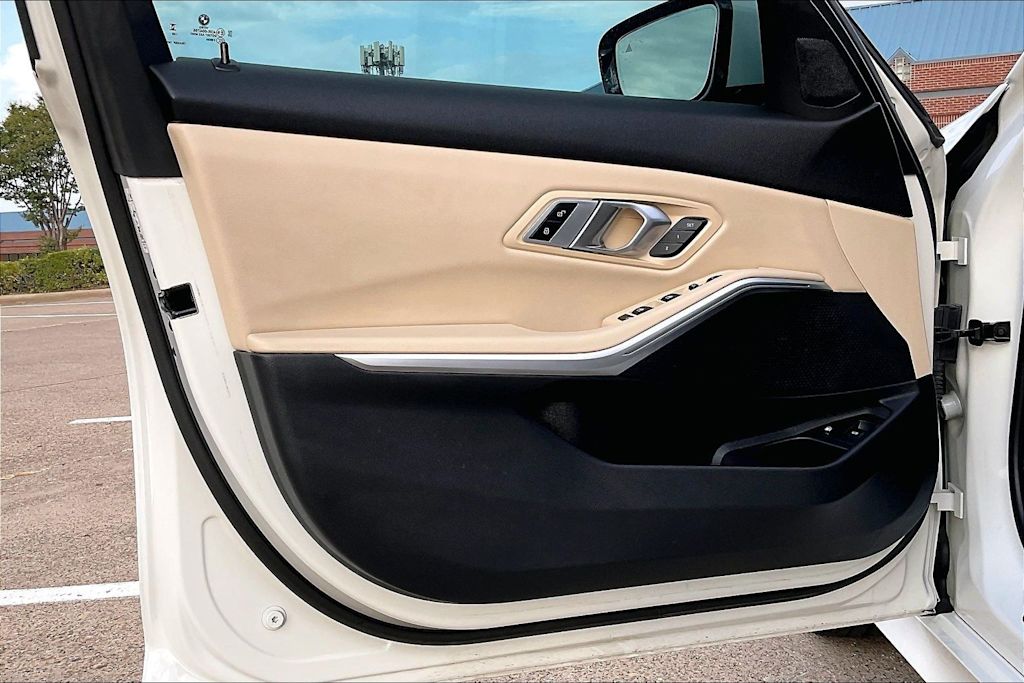 Thumbnail: 2023 BMW 3 Series - 26