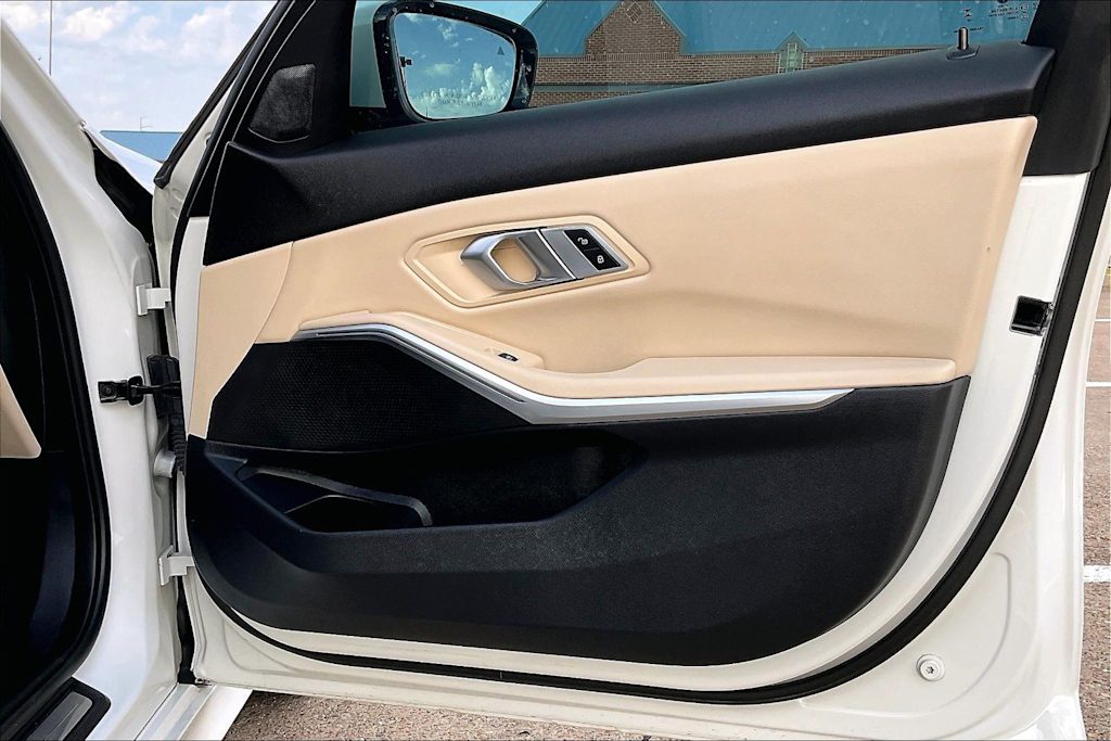 Thumbnail: 2023 BMW 3 Series - 27