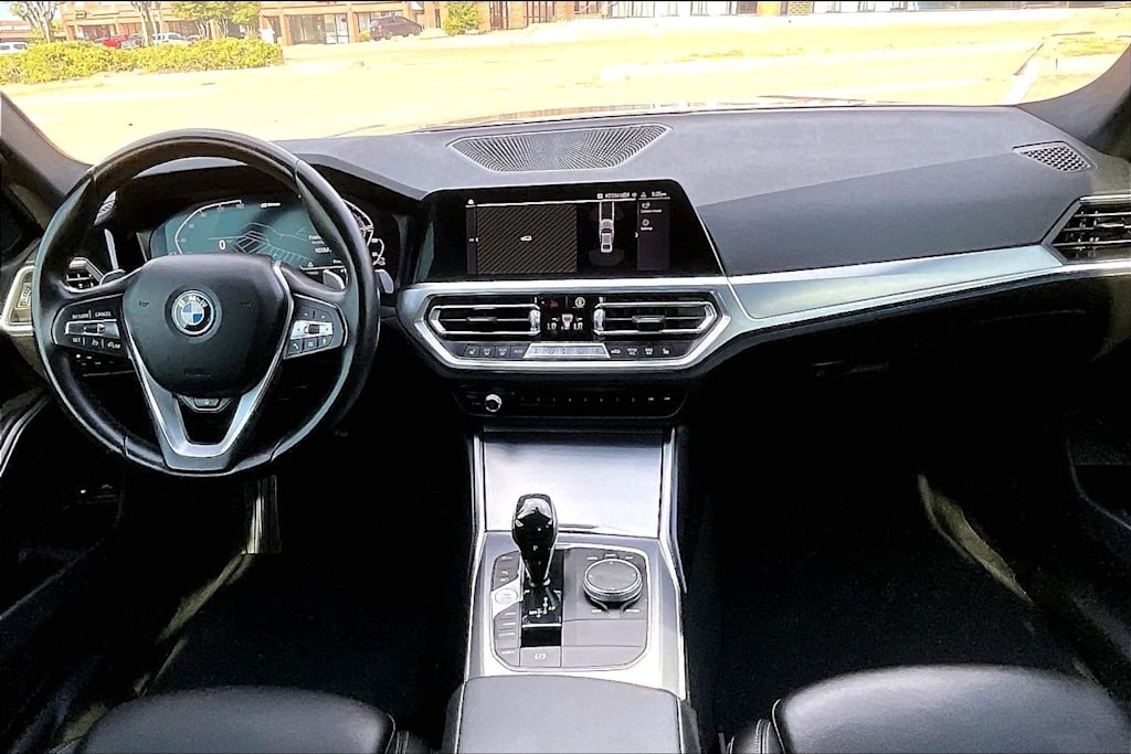 Thumbnail: 2022 BMW 3 Series - 10