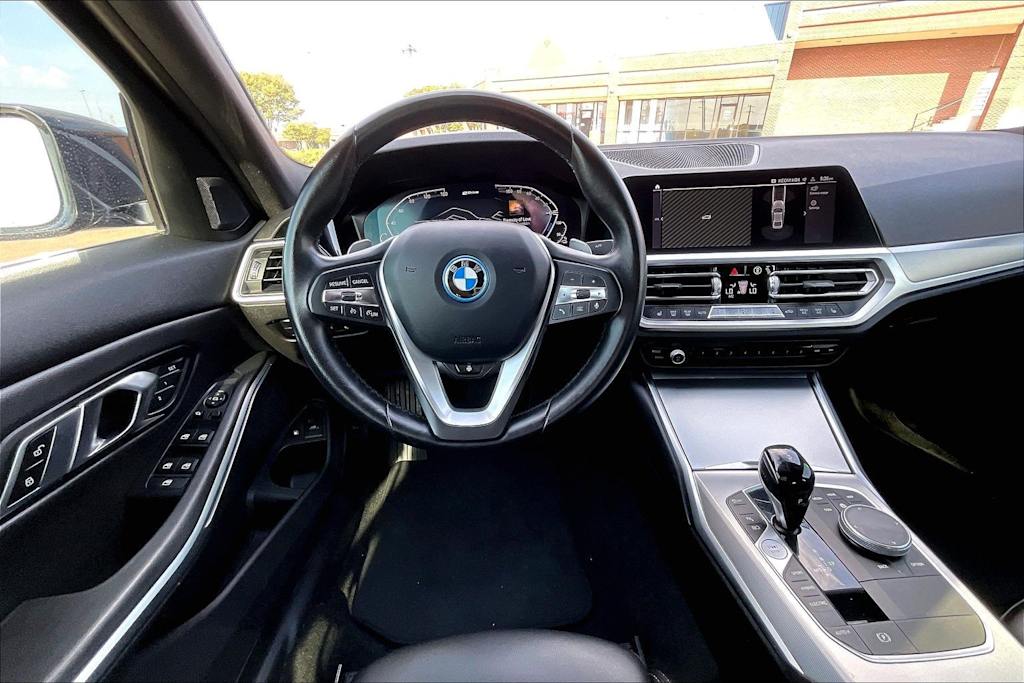 Thumbnail: 2022 BMW 3 Series - 14