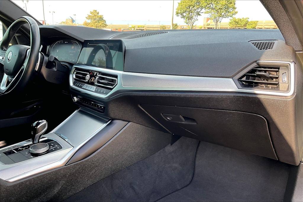 Thumbnail: 2022 BMW 3 Series - 15