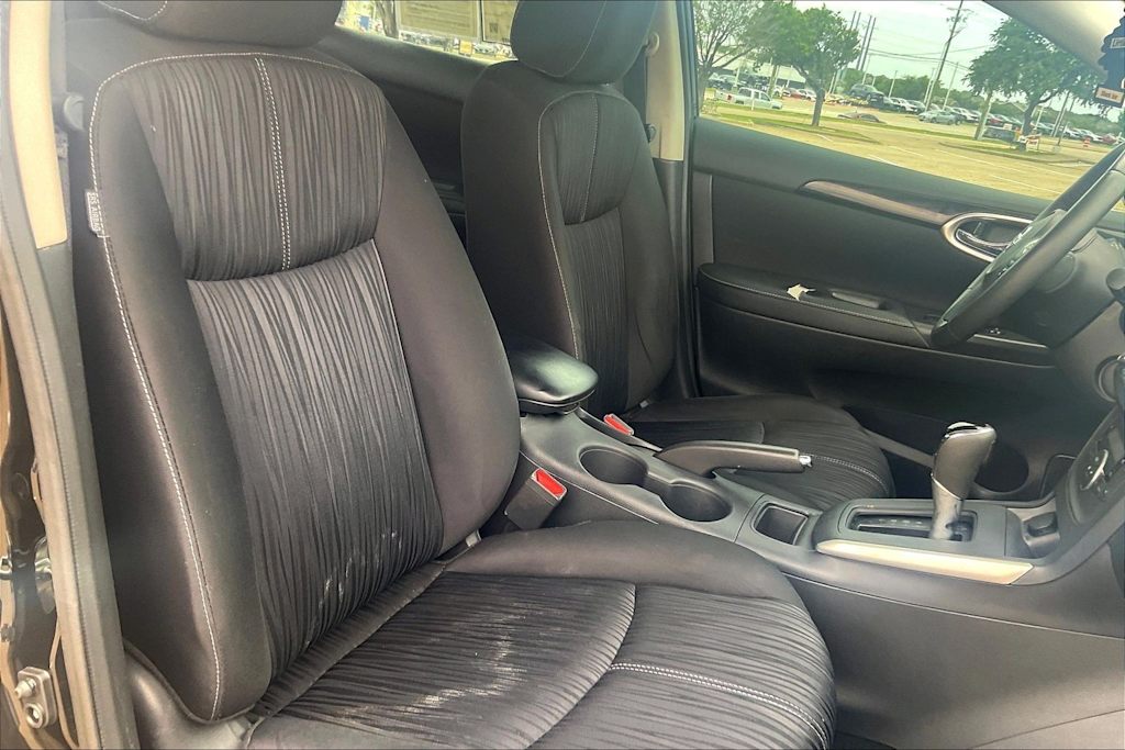 Thumbnail: 2018 Nissan Sentra - 11