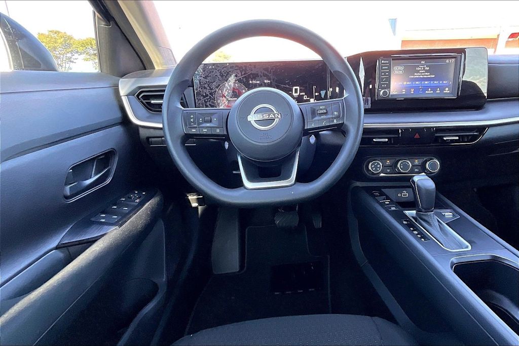 Thumbnail: 2025 Nissan Kicks - 13