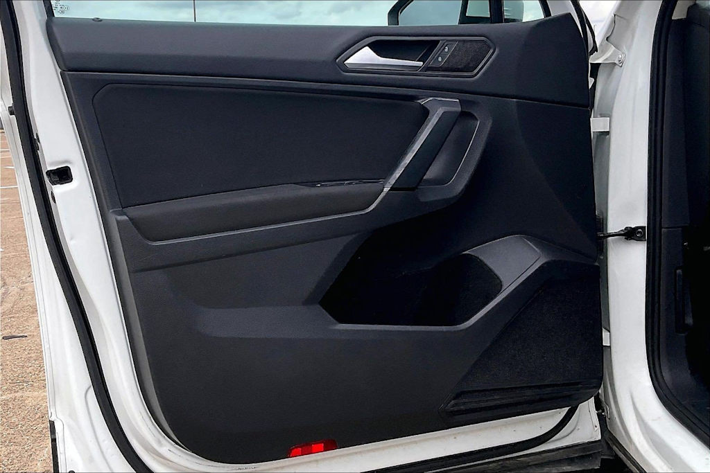 Thumbnail: 2019 Volkswagen Tiguan - 25
