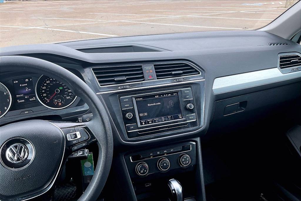 Thumbnail: 2019 Volkswagen Tiguan - 12
