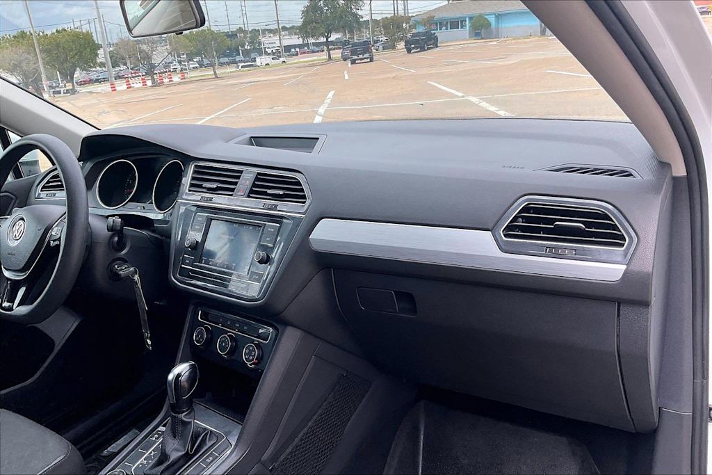 Thumbnail: 2019 Volkswagen Tiguan - 13