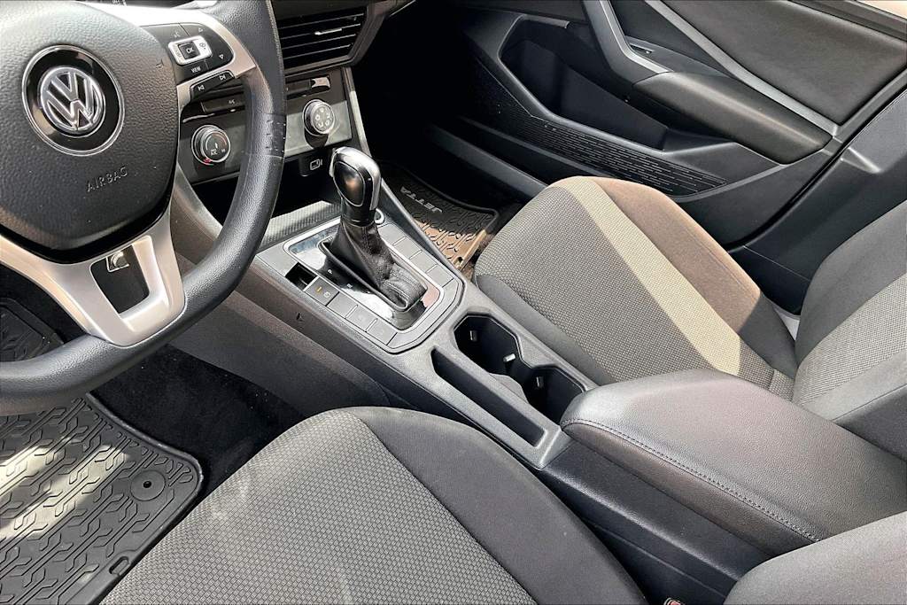 Thumbnail: 2019 Volkswagen Jetta - 14