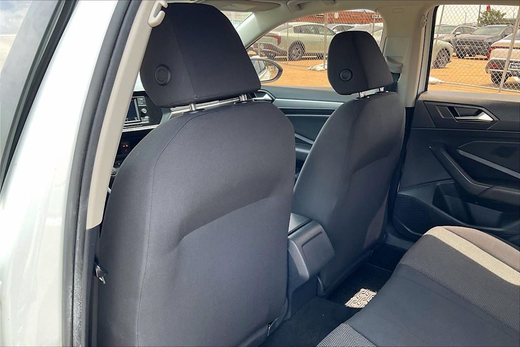 Thumbnail: 2019 Volkswagen Jetta - 12