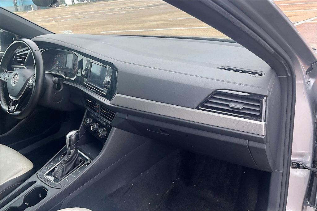 Thumbnail: 2019 Volkswagen Jetta - 21