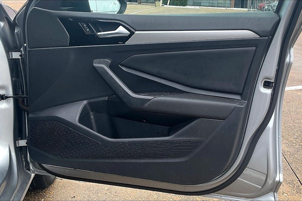 Thumbnail: 2019 Volkswagen Jetta - 25