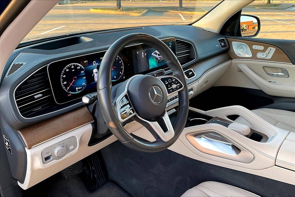 Thumbnail: 2020 Mercedes-Benz GLE - 2