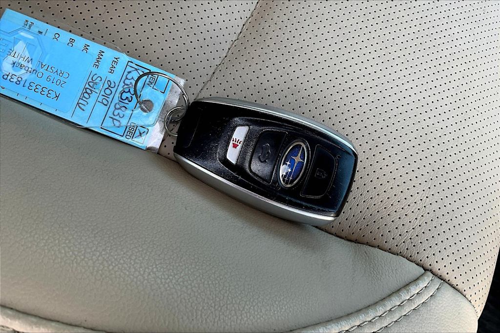 2019 Subaru Outback Limited 19