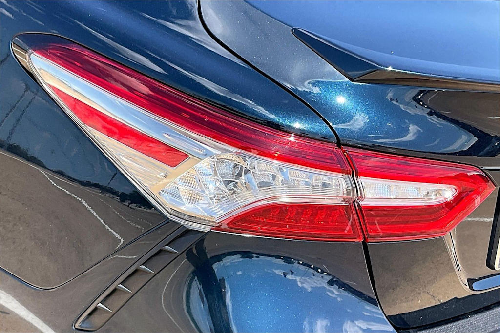 Thumbnail: 2019 Toyota Camry - 30