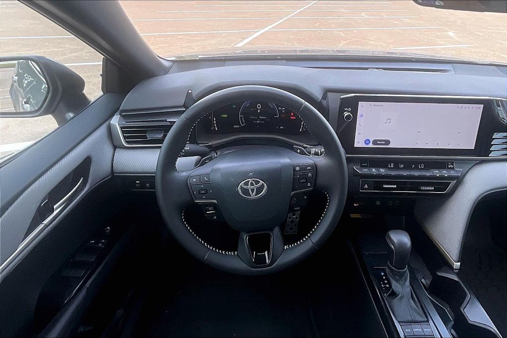 Thumbnail: 2025 Toyota Camry - 13