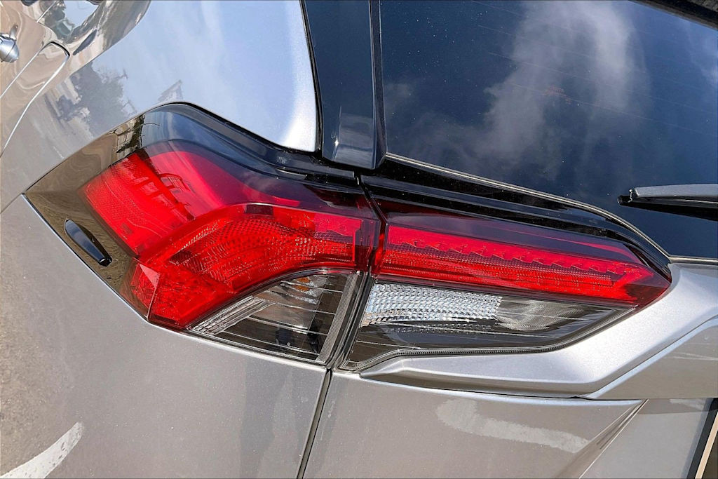Thumbnail: 2023 Toyota RAV4 - 31