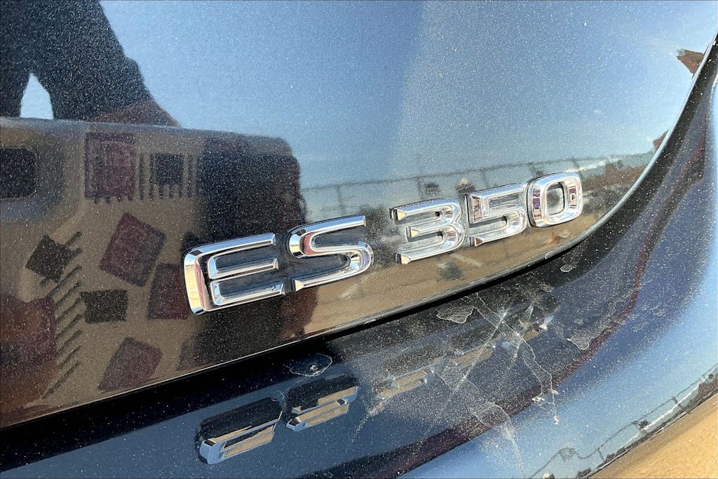 Thumbnail: 2020 Lexus ES - 7