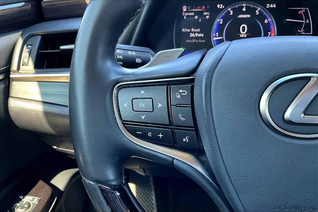 Thumbnail: 2020 Lexus ES - 25