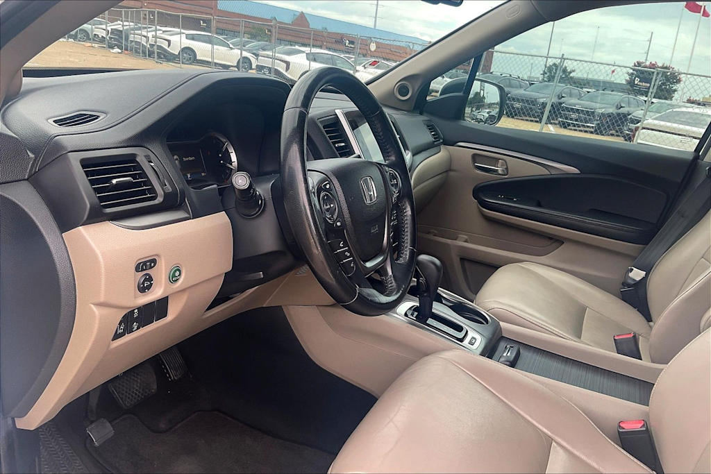 Thumbnail: 2016 Honda Pilot - 2