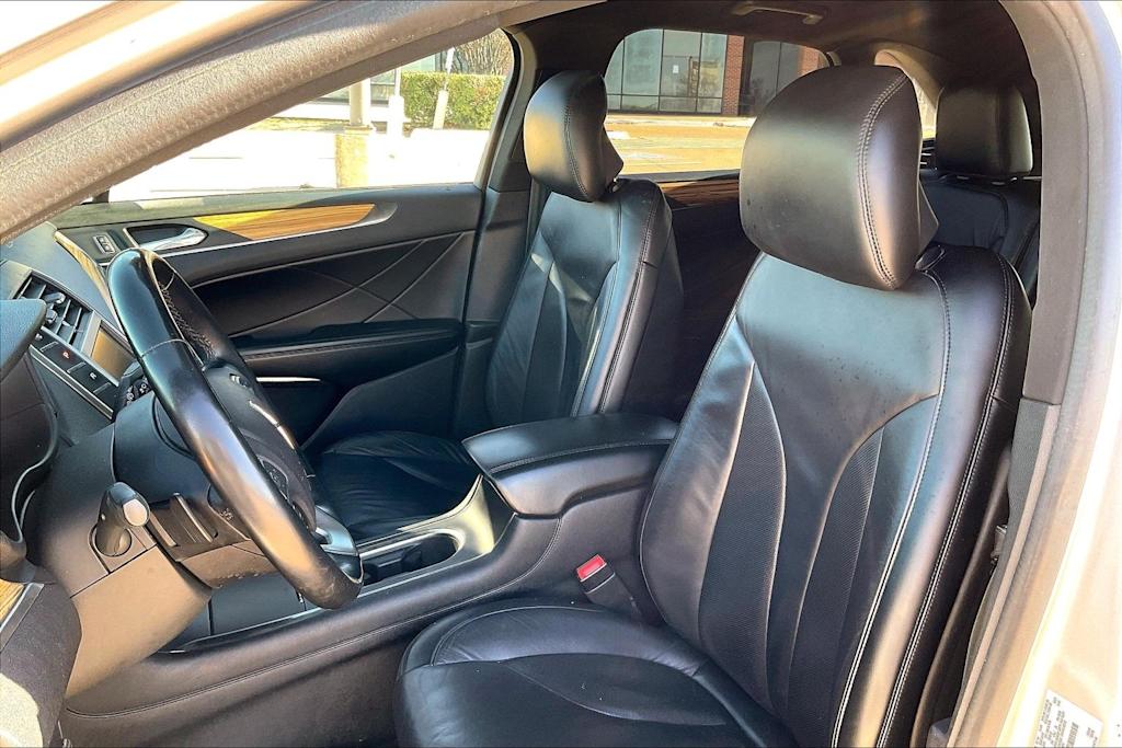 Thumbnail: 2015 Lincoln MKC - 11