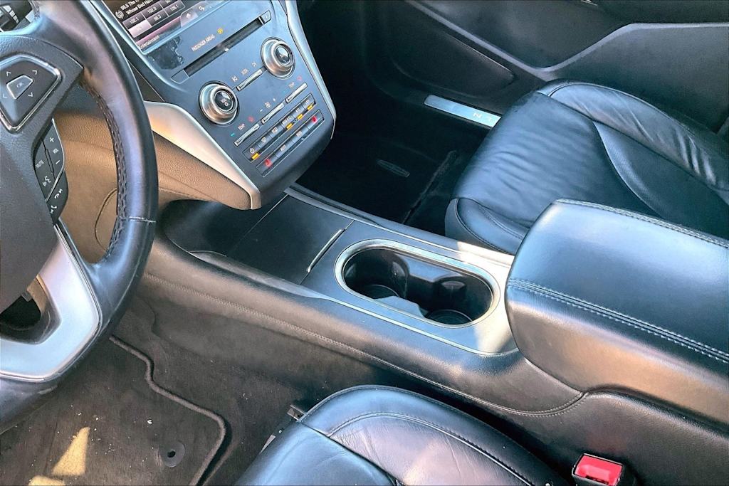 Thumbnail: 2015 Lincoln MKC - 17