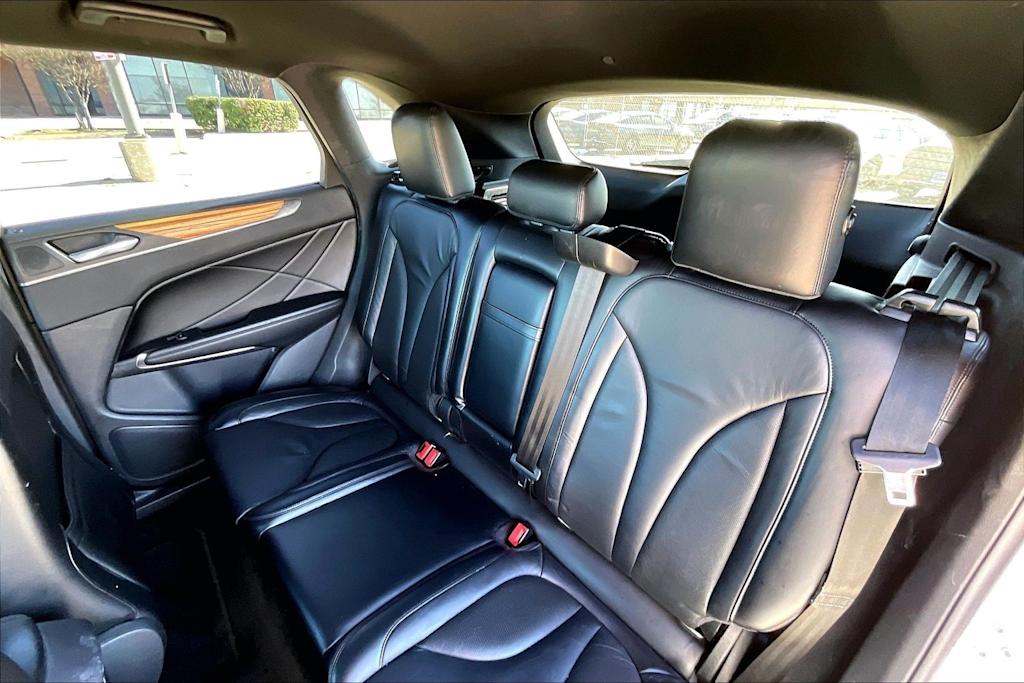 Thumbnail: 2015 Lincoln MKC - 13