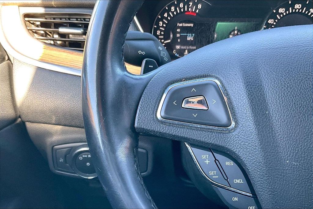 Thumbnail: 2015 Lincoln MKC - 26