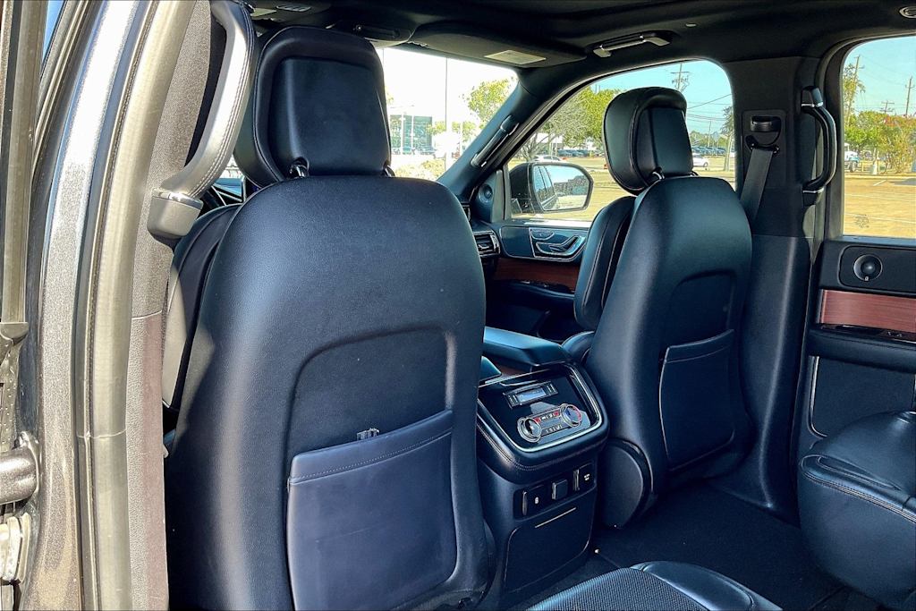 Thumbnail: 2018 Lincoln Navigator - 12