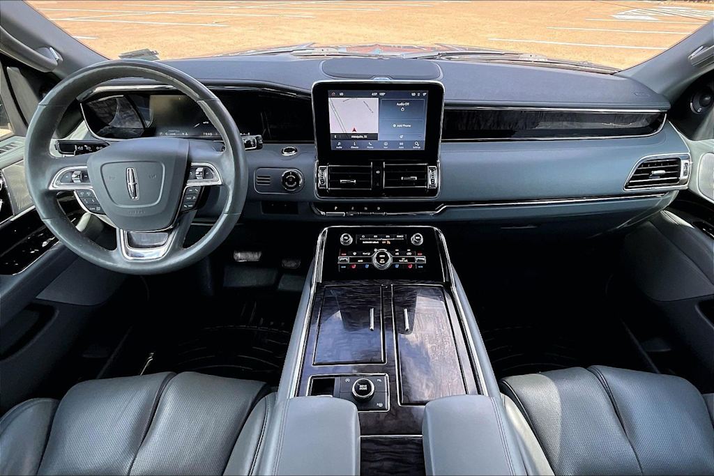 Thumbnail: 2020 Lincoln Navigator L - 8