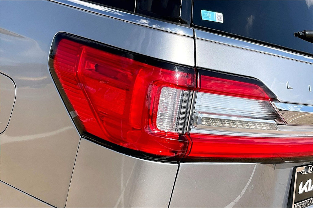 Thumbnail: 2020 Lincoln Navigator L - 30