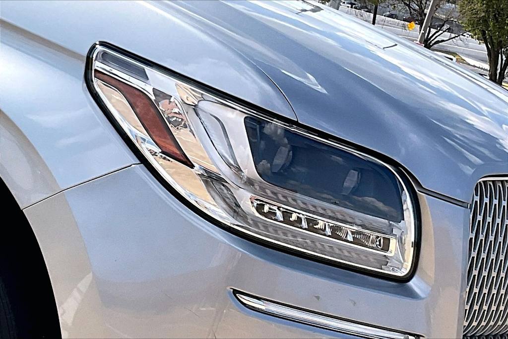 Thumbnail: 2020 Lincoln Navigator L - 29