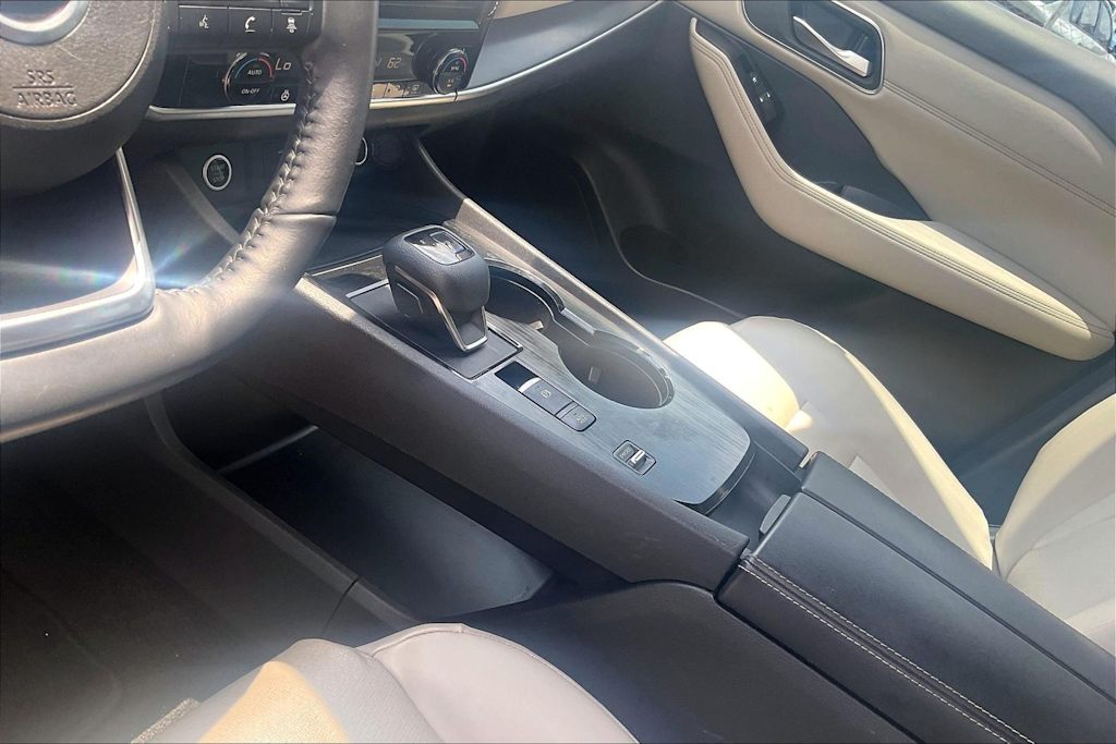 Thumbnail: 2021 Nissan Rogue - 16
