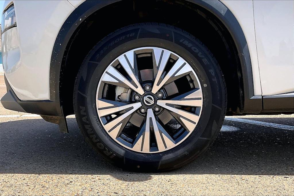 Thumbnail: 2021 Nissan Rogue - 8