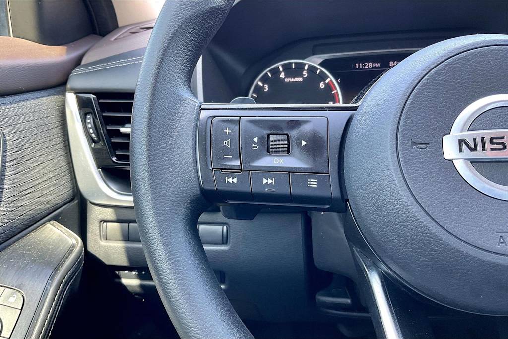 Thumbnail: 2021 Nissan Rogue - 26