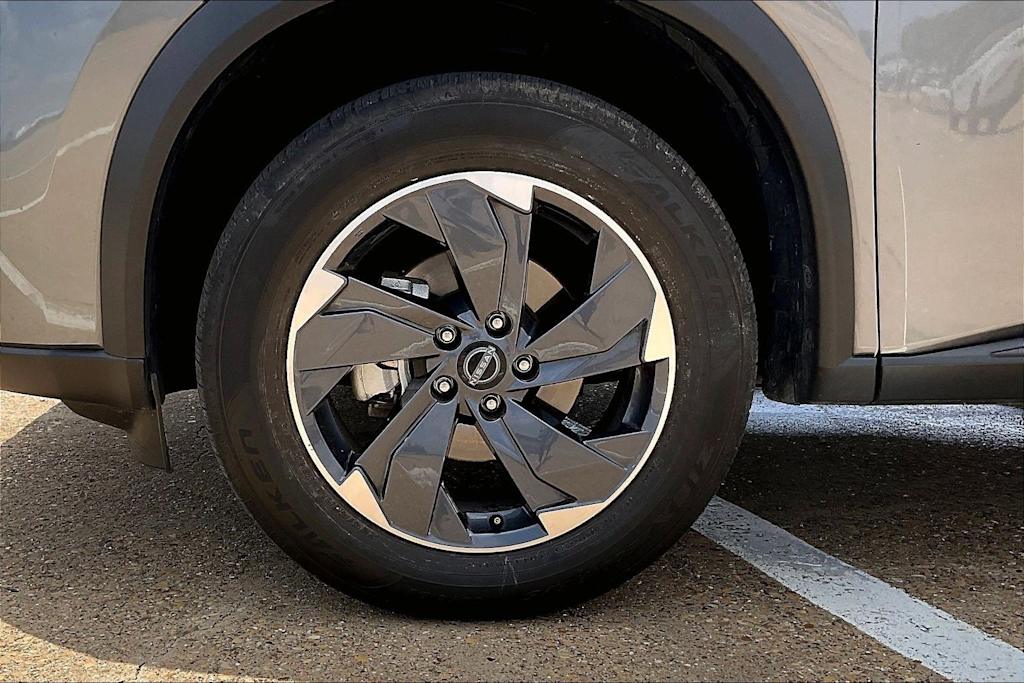 Thumbnail: 2025 Nissan Rogue - 8