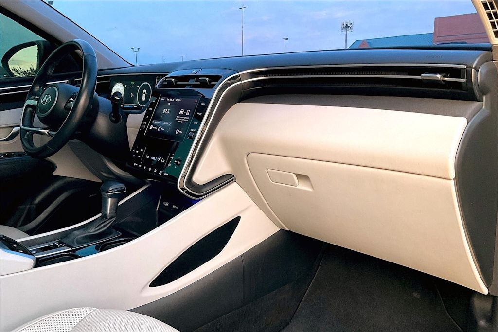 Thumbnail: 2022 Hyundai Tucson - 21