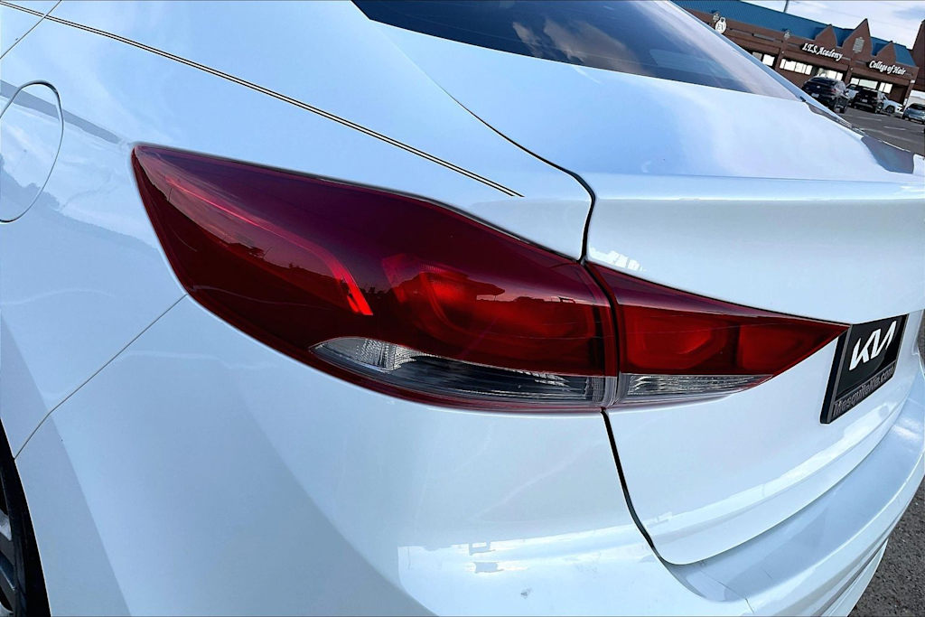 Thumbnail: 2018 Hyundai Elantra - 30